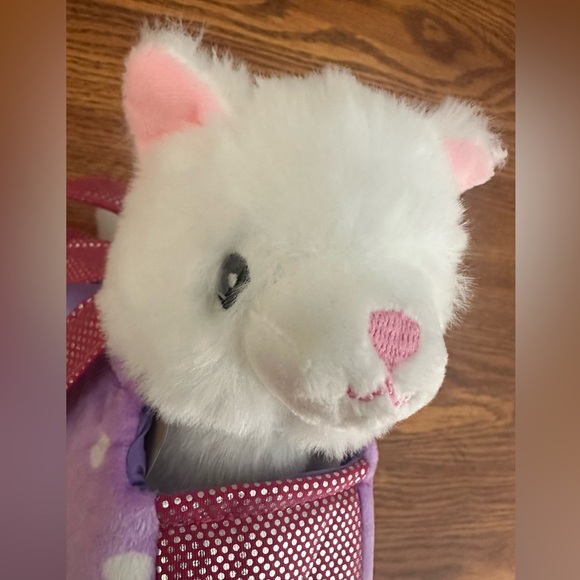 NEW White Kitten Plush In Carry Purse Stuffed Animal Plushie Stocking Stuffer - Picture 1 of 8